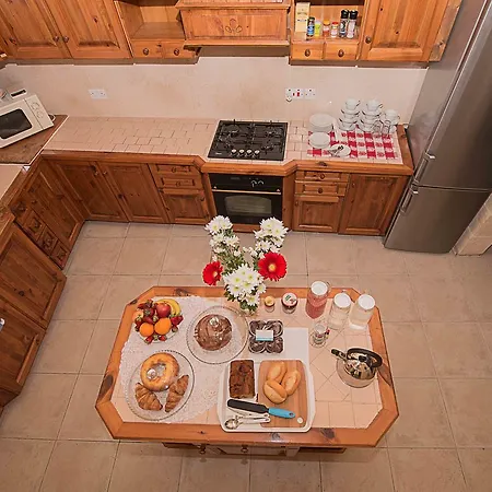 Cusano نادور