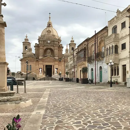 فندق مبيت وإفطار Cusano