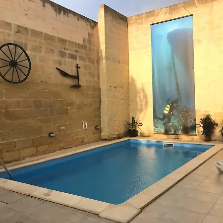 فندق مبيت وإفطار Cusano نادور