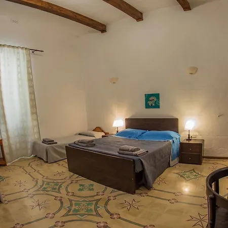 Cusano فندق مبيت وإفطار