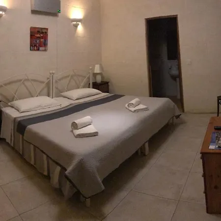 Cusano فندق مبيت وإفطار