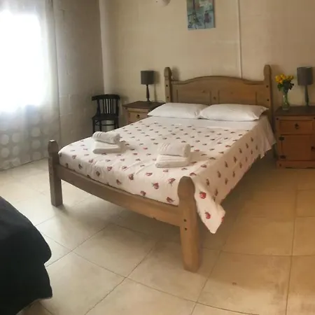 Cusano فندق مبيت وإفطار