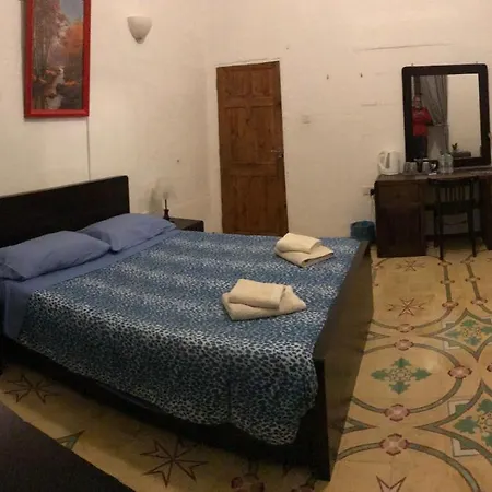 Cusano فندق مبيت وإفطار