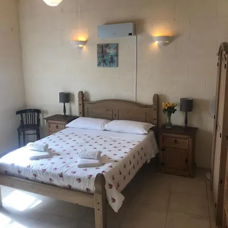 Cusano فندق مبيت وإفطار